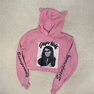 SSSniperwolf cropped hoodie, junior small fit likes kids 12